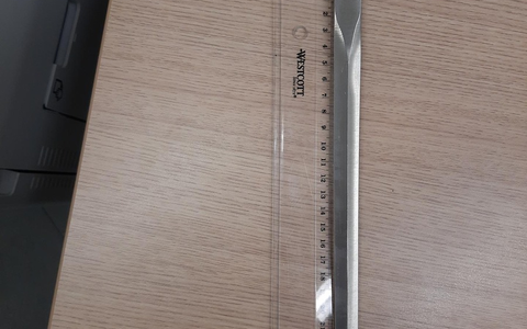 BPOLD FRA: Luftsicherheitskontrolle - Gehhilfe entpuppt sich als Stockdegen - Foto: presseportal.de