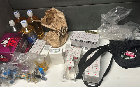 ZOLL-E: Zollfahndung Essen - Schlag gegen Handel mit illegalen Liquids für E-Zigaretten - Foto: presseportal.de