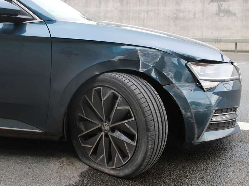 POL-MI: Verkehrsunfall im Weserauentunnel: Pkw prallt gegen Mauer - Foto: presseportal.de