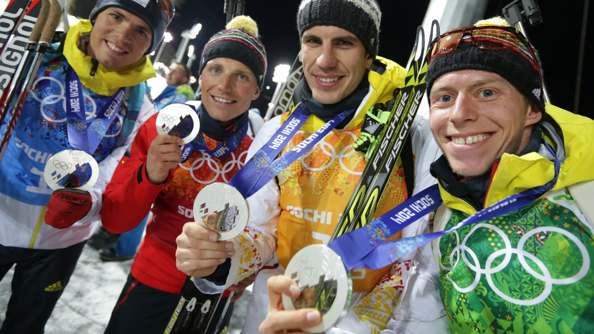 Die deutsche Biathlon-Staffel von Sotschi 2014 bekommt über elf Jahre später doch noch Olympia-Gold. - Foto: picture alliance / Kay Nietfeld/dpa