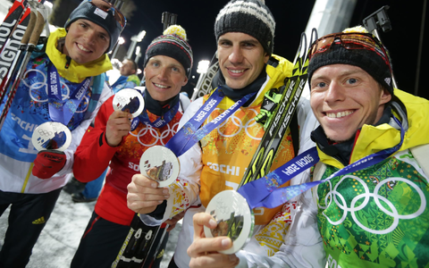 Die deutsche Biathlon-Staffel von Sotschi 2014 bekommt über elf Jahre später doch noch Olympia-Gold. - Foto: picture alliance / Kay Nietfeld/dpa