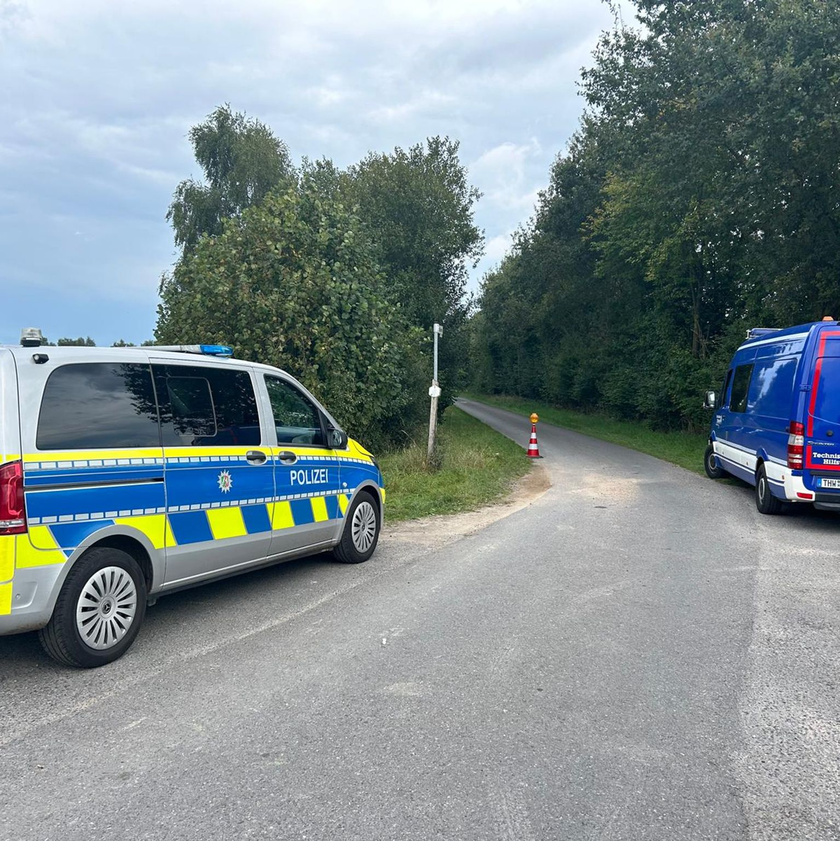Ein Hund entdeckte am Sonntag zunächst einen Stiefel - dann kamen zwei Leichen zum Vorschein. - Foto: Michel Fritzemeier/TV7News/dpa
