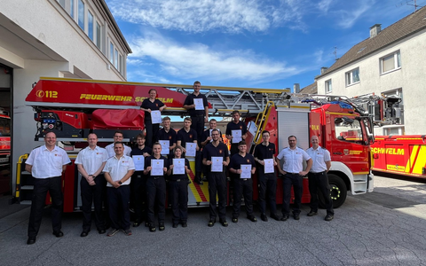 FW-EN: Erfolgreiche Grundausbildung - Neue Einsatzkräfte für die Feuerwehr - Foto: presseportal.de