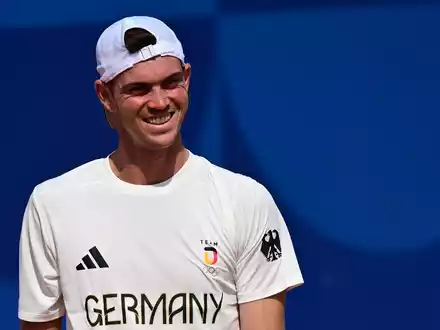 Maximilian Marterer bringt das deutsche Tennis-Team gegen Israel in Führung. - Foto: Sina Schuldt/dpa