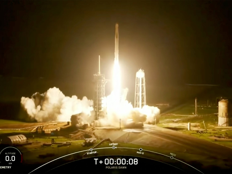 Die Polaris Dawn-Besatzung wird fünf Tage an Bord des Crew-Dragon-Raumschiffs in der Umlaufbahn verbringen. - Foto: SpaceX/AP/dpa