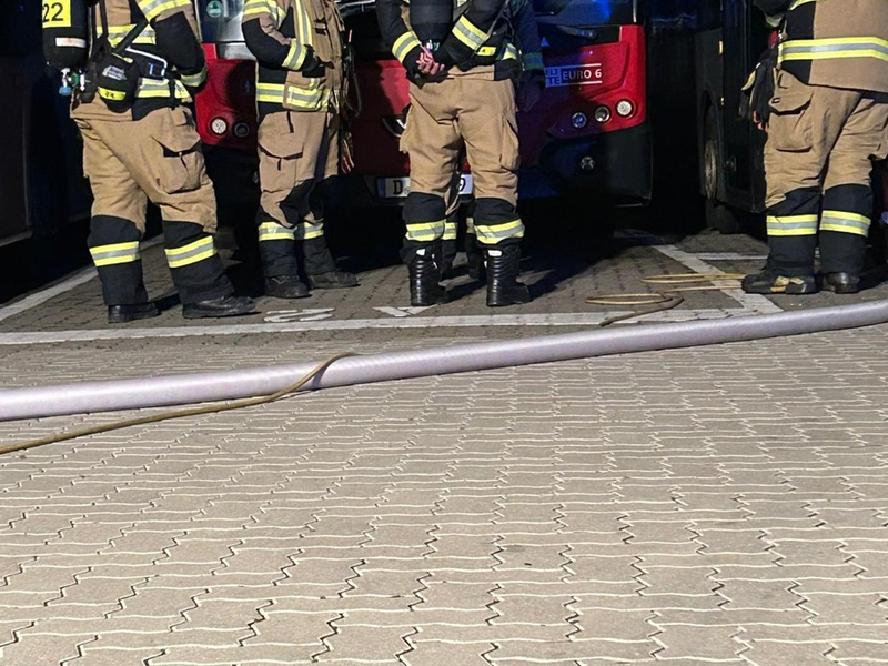 FW Mettmann: + + + Gewerbebrand + + + - Foto: presseportal.de