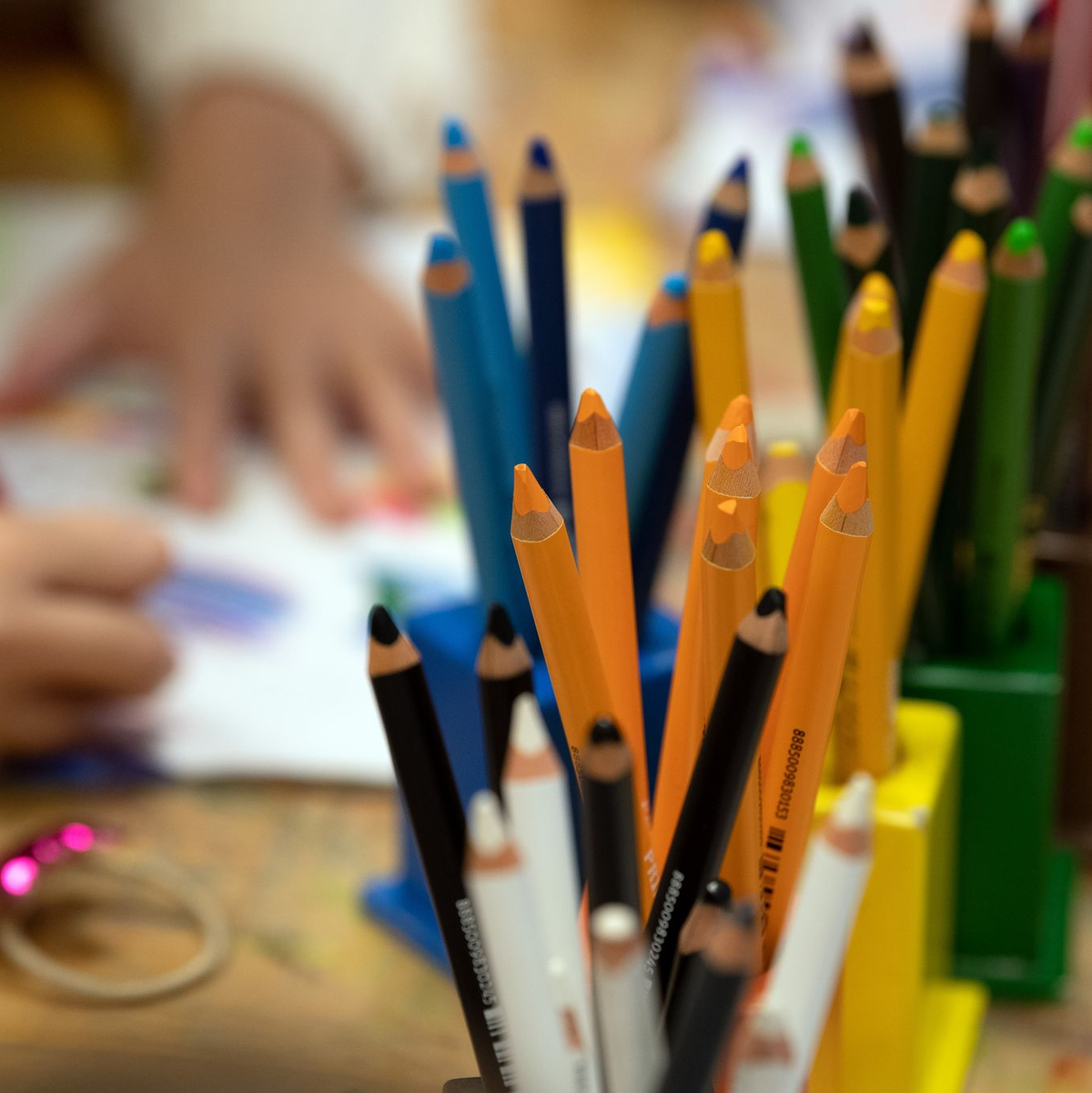 Laut OECD hat Deutschland zuletzt deutlich mehr in frühkindliche Bildung investiert. - Foto: Federico Gambarini/dpa