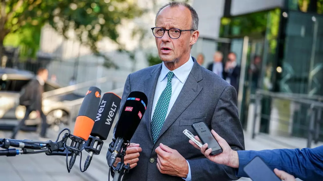 Unionsfraktionschef Friedrich Merz hat die Gespräche mit der Ampel-Regierung über die Migrationspolitik für gescheitert erklärt. - Bild: Kay Nietfeld/dpa