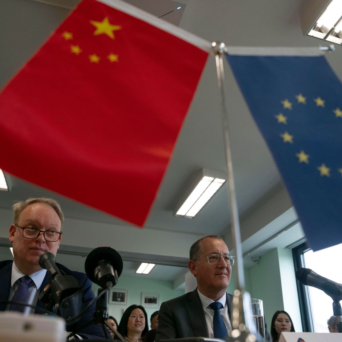 Die EU-Handelskammer in China fordert von Peking, Reformen tatsächlich umzusetzen statt diese nur zuzusagen. (Archivbild) - Foto: Ng Han Guan/AP/dpa