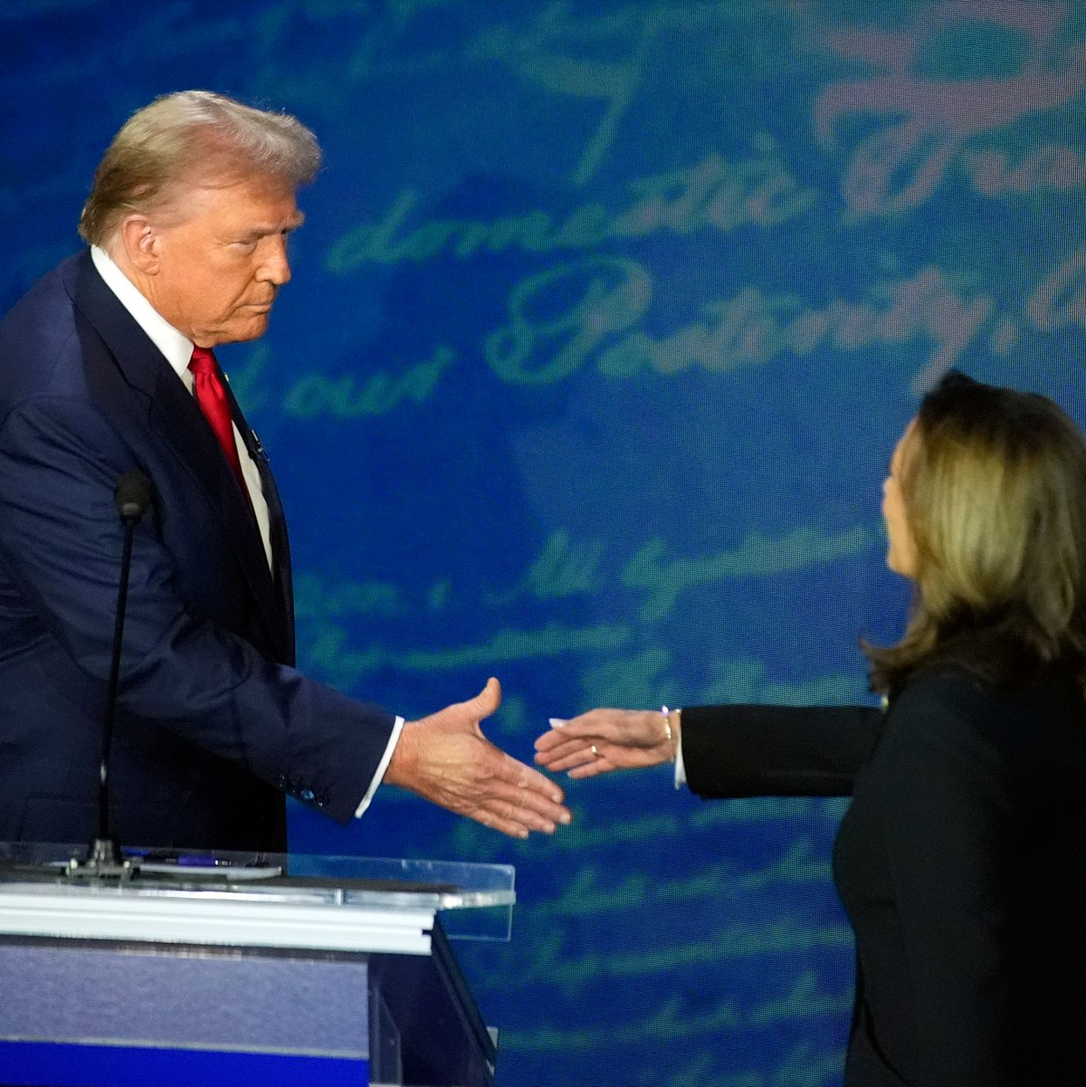Im TV-Duell mit seiner demokratischen Rivalin Kamala Harris verbreitet Donald Trump Lügen. (Archivbild) - Foto: Alex Brandon/AP/dpa
