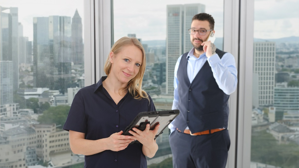 Als Amazon-Händler qualifizierte Mitarbeiter finden, ist fast unmöglich? - Denis M. Klug & Belinda Gereke von der eMarkets Consulting GmbH haben die Lösung - Foto: presseportal.de