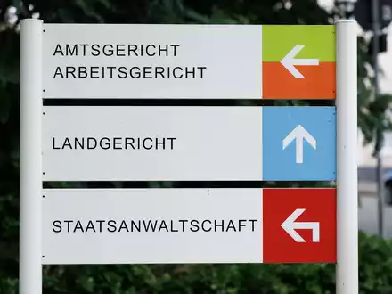 Nach einer mutmaĂlichen Gruppenvergewaltigung ermittelt die Staatsanwaltschaft gegen sechs MĂ€nner und eine Frau. - Foto: Friso Gentsch/dpa