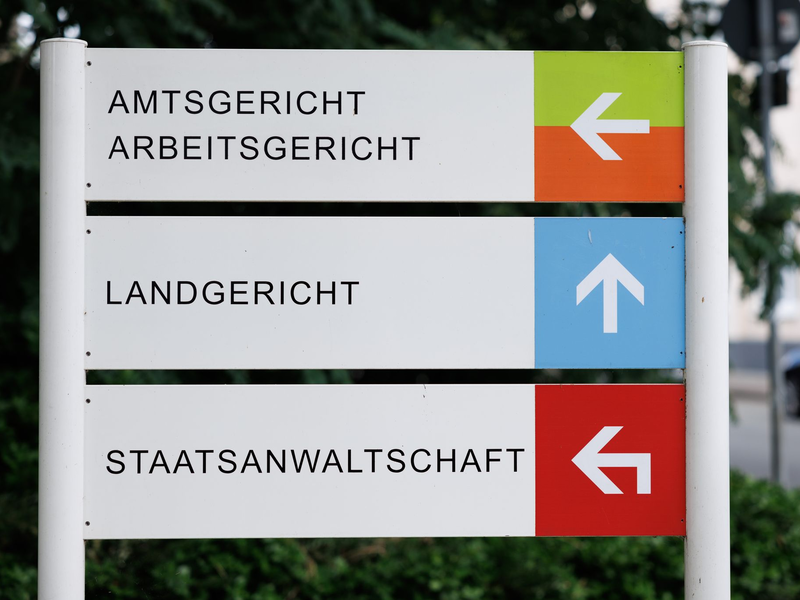 Nach einer mutmaßlichen Gruppenvergewaltigung ermittelt die Staatsanwaltschaft gegen sechs Männer und eine Frau. - Foto: Friso Gentsch/dpa