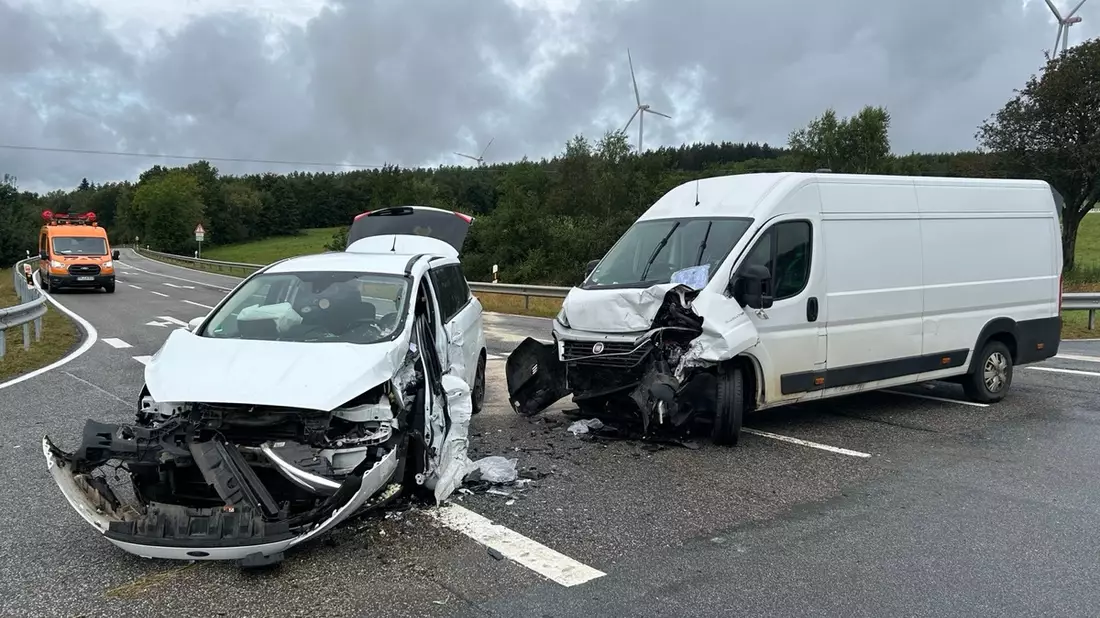 POL-PDTR: Folgenschwerer Verkehrsunfall auf der L150 - Bild: presseportal.de