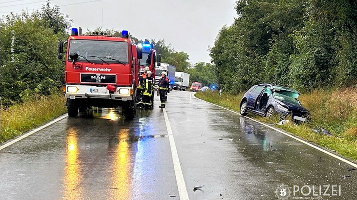 POL-PPWP: Auf nasser Fahrbahn Kontrolle verloren - Foto: presseportal.de