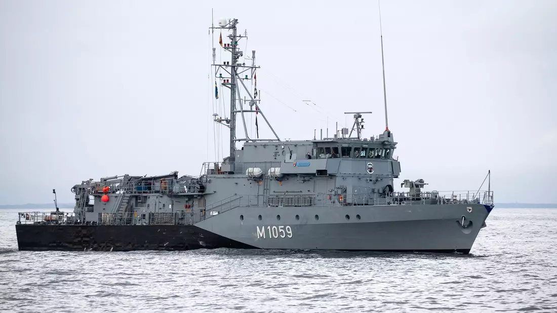 Minenjagdboot Weilheim läuft zum NATO-Verband aus - Bild: presseportal.de