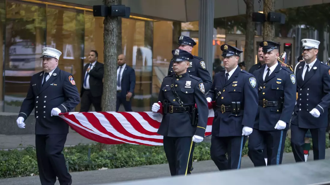 Jedes Jahr wird am Ground Zero in New York der Opfer gedacht. - Bild: Vanessa Carvalho/ZUMA Press Wire/dpa