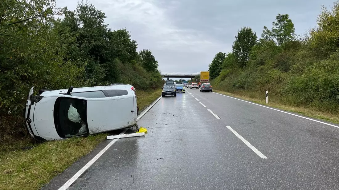 POL-PDNW: Pkw kommt ins Schleudern - zwei Personen bei Verkehrsunfall verletzt - Bild: presseportal.de