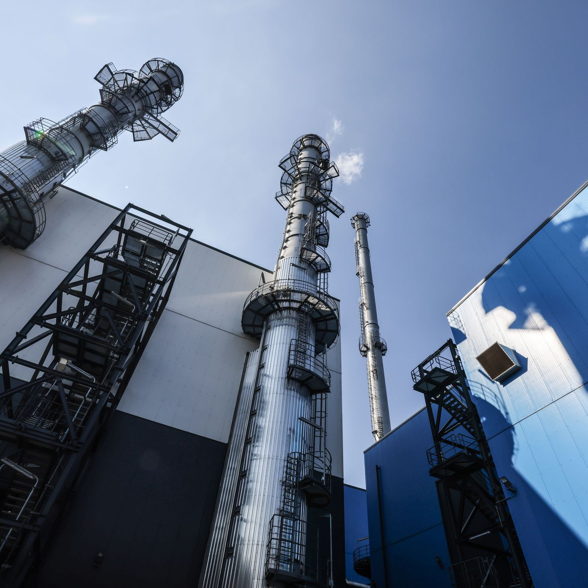 Die Kraftwerke sollen künftig einspringen, wenn der Strombedarf durch erneuerbare Energien nicht zu decken ist. (Archivbild) - Foto: Oliver Berg/dpa