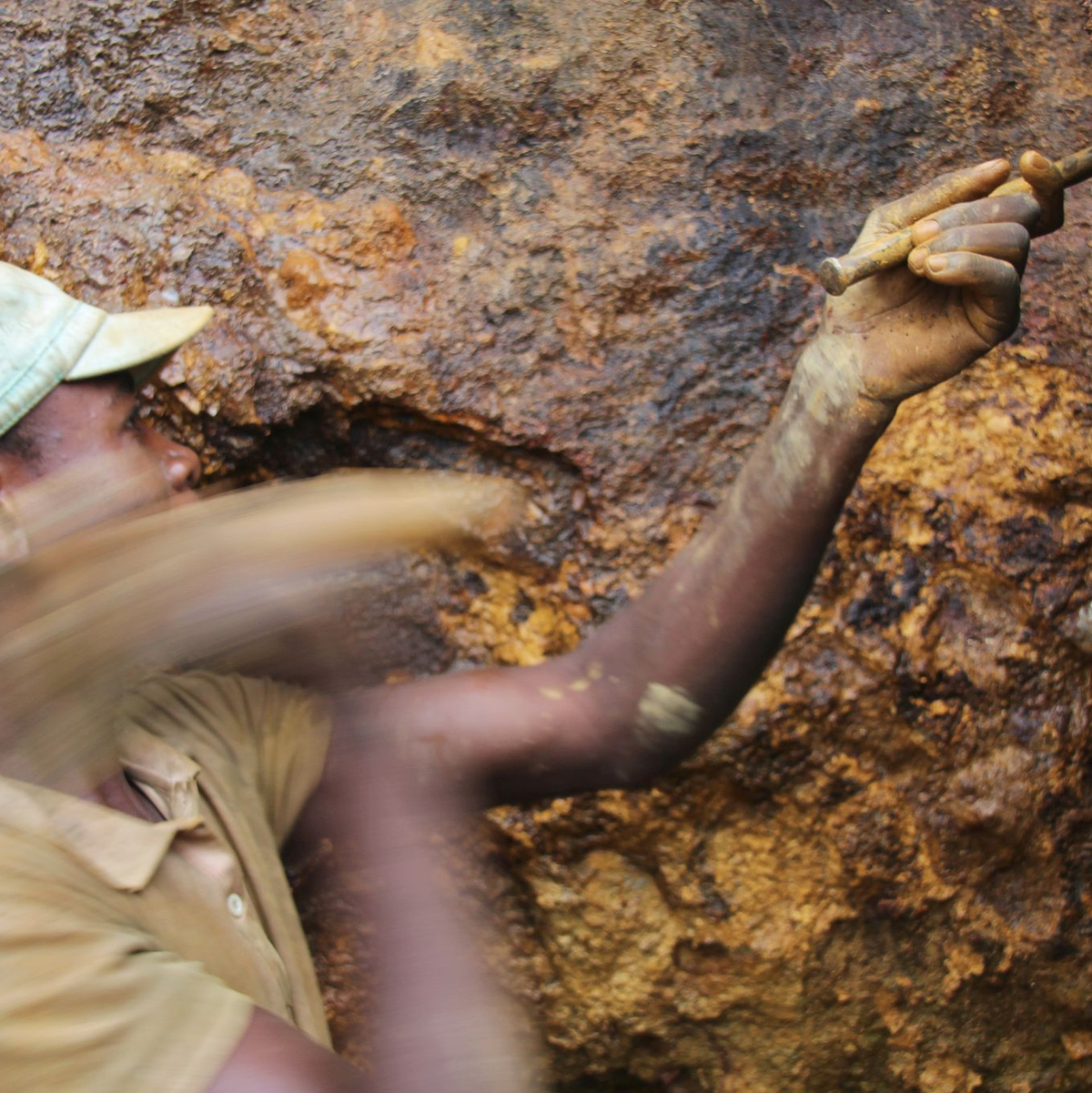 Viele kritische Rohstoffe liegen als Bodenschätze in ärmeren Ländern. (Archivbild) - Foto: Jürgen Bätz/dpa