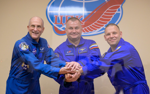 Die Raumfahrt ist das beinahe letzte Feld, auf dem die USA und Russland trotz der politischen Spannungen noch zusammenarbeiten. - Foto: Bill Ingalls/NASA/AP/dpa Die Raumfahrt ist das beinahe letzte Feld, auf dem die USA und Russland trotz der politischen Spannungen noch zusammenarbeiten. - Foto: Bill Ingalls/NASA/AP/dpa