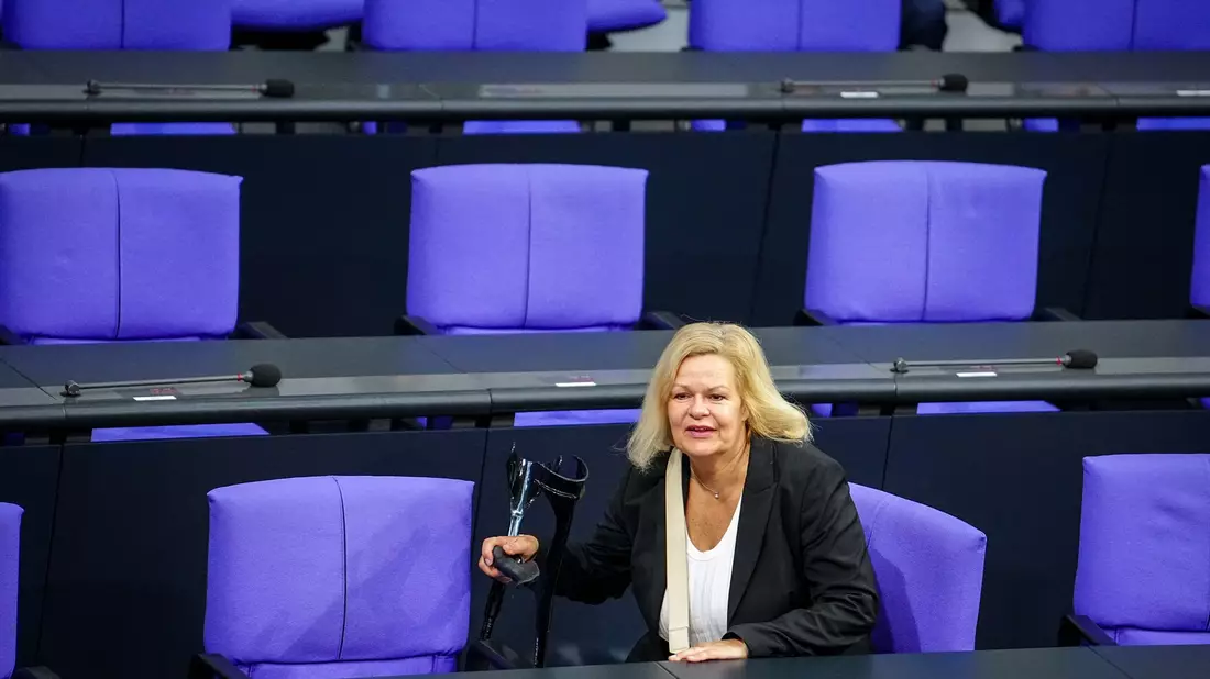 Der Bundestag berät über das Sicherheitspaket der Ampel. (Archivfoto) - Bild: Kay Nietfeld/dpa