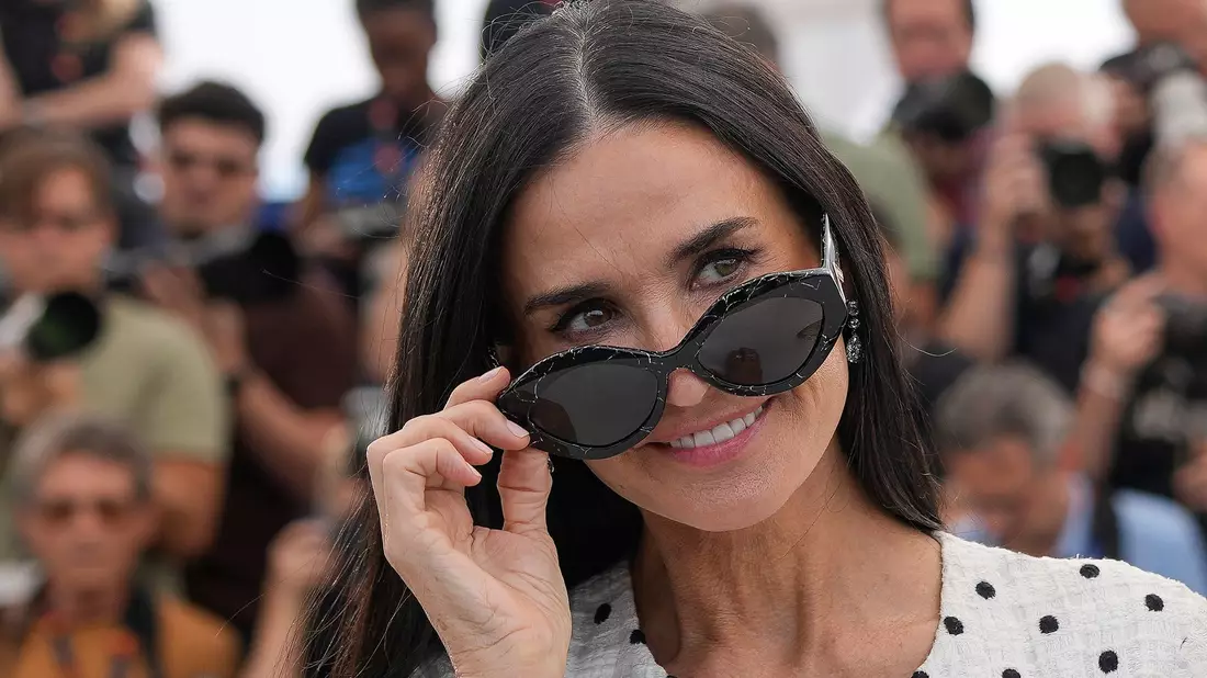 In «The Substance» spielt Demi Moore eine Frau, deren Ruhm verblasst ist. (Archivfoto)  - Bild: Andreea Alexandru/Invision/AP/dpa