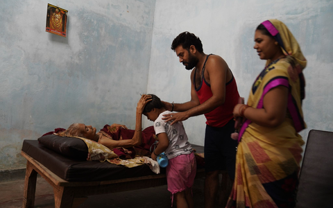 Varanasi ist auch als Stadt des Lichtes bekannt. - Foto: Anne-Sophie Galli/dpa