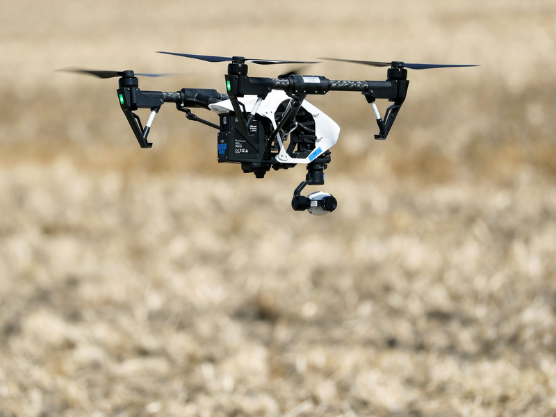Auch Drohnen haben hierzulande zuletzt Militärstandorte überflogen. (Archivbild)  - Foto: Jan Woitas/dpa-Zentralbild/dpa