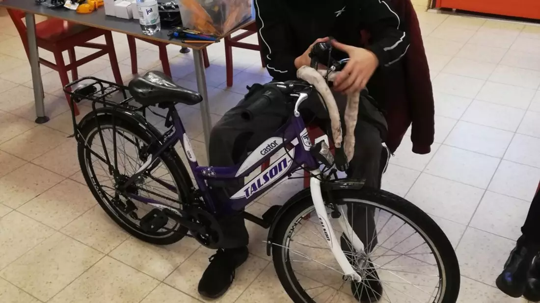 POL-STD: Unangekündigte Fahrradkontrolle an Buxtehuder Grundschule - fast 50 % der Räder mit Mängeln - Bild: presseportal.de
