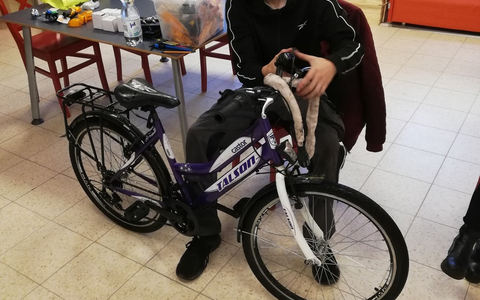 POL-STD: Unangekündigte Fahrradkontrolle an Buxtehuder Grundschule - fast 50 % der Räder mit Mängeln - Foto: presseportal.de