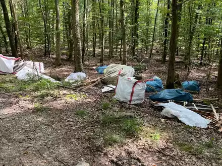 POL-LB: Marbach am Neckar / Aspach: Illegale Müllentsorgung - Polizei sucht Zeugen - Foto: presseportal.de