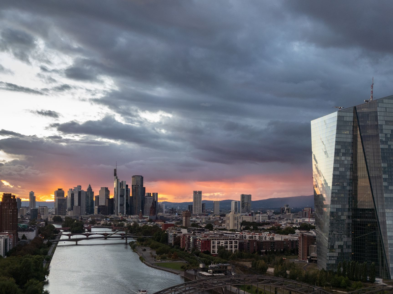 Die EZB steht wohl vor einer Zinspause. (Archivbild) - Foto: Boris Roessler/dpa