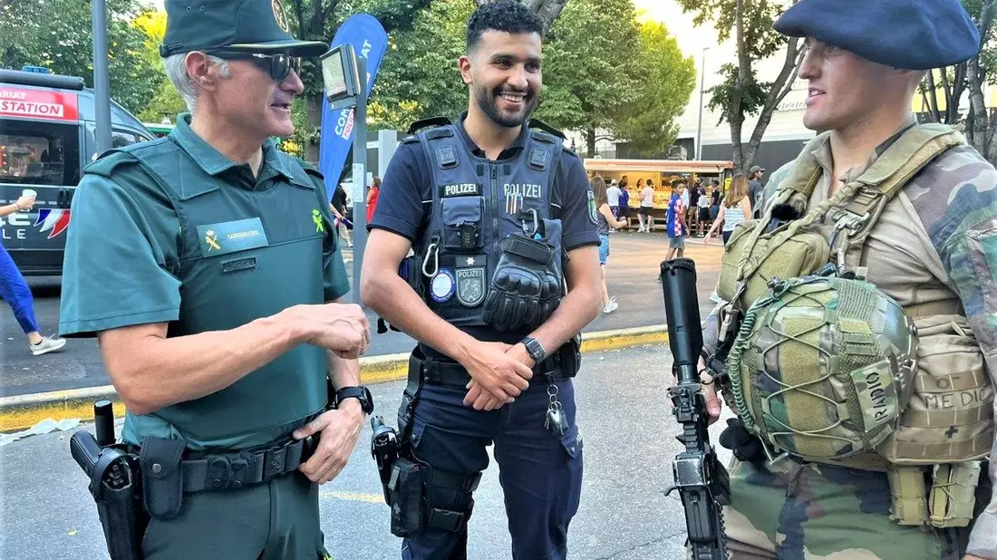 POL-NE: Im Einsatz bei Olympia - Bild: presseportal.de
