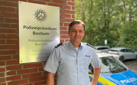 POL-BO: Führungswechsel in der Polizeiwache Bochum-Ost: Christian Bartsch übernimmt das Ruder - Foto: presseportal.de POL-BO: Führungswechsel in der Polizeiwache Bochum-Ost: Christian Bartsch übernimmt das Ruder - Foto: presseportal.de