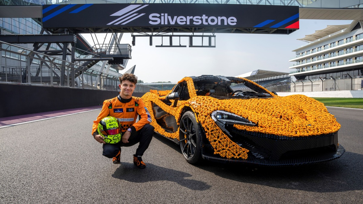 Lando Norris fährt Silverstone-Rekord im McLaren P1 Supersportwagen komplett aus LEGO Steinen - Foto: presseportal.de