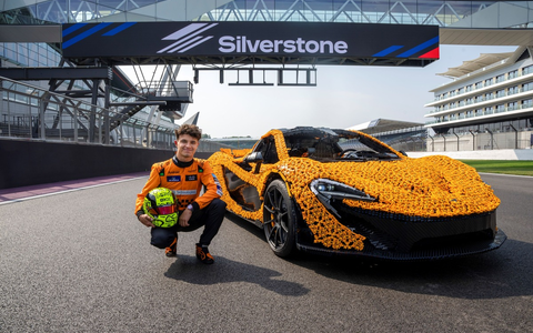 Lando Norris fährt Silverstone-Rekord im McLaren P1 Supersportwagen komplett aus LEGO Steinen - Foto: presseportal.de
