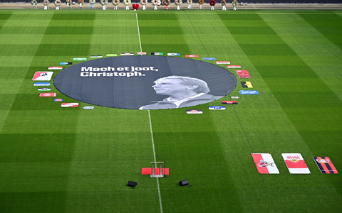 Viel Prominenz kam zur Abschiedsfeier für Daum  - Foto: Federico Gambarini/dpa