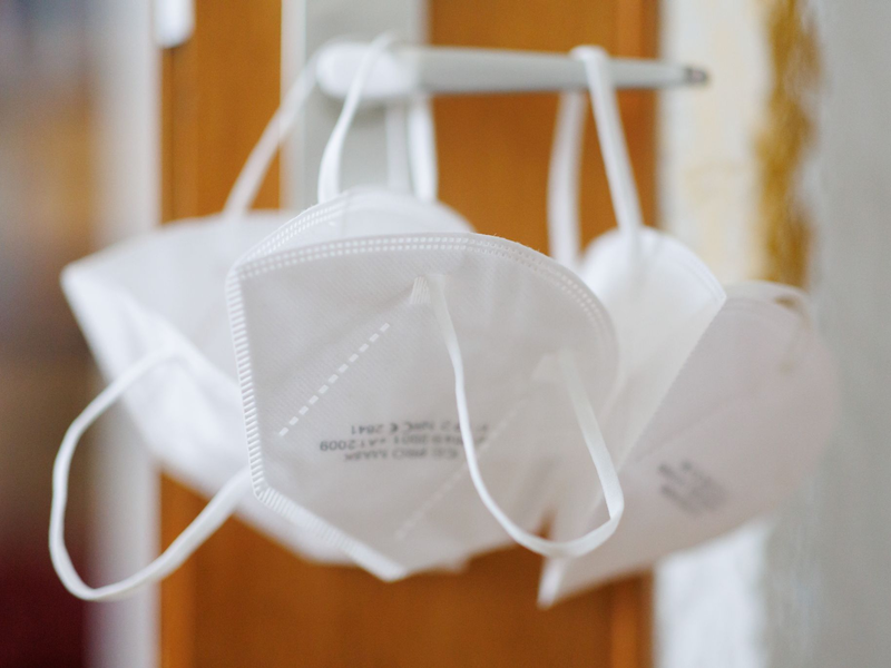 Die Angeklagte war positiv auf Covid-19 getestet worden. (Foto: Archiv) - Foto: Daniel Karmann/dpa