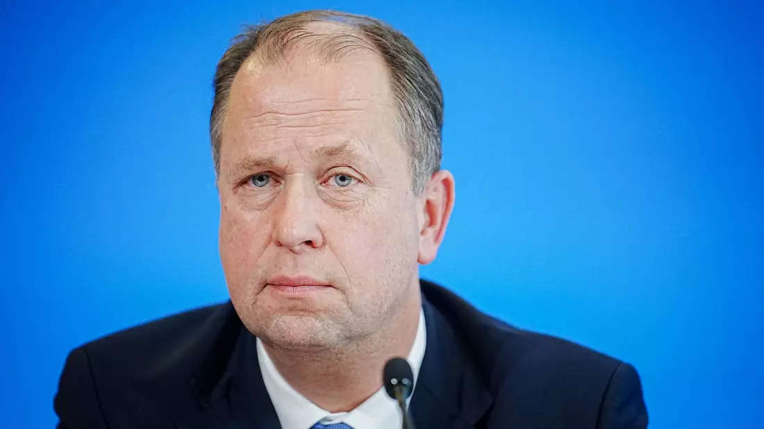 Joachim Stamp soll Staaten für Migrationsabkommen gewinnen - Bild: Kay Nietfeld/dpa