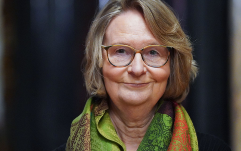 Schriftstellerin Kirsten Boie hat ein neues Jugendbuch geschrieben: «Skogland brennt». - Foto: Marcus Brandt/dpa