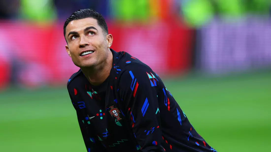 Ronaldo freut sich über zusammengerechnet über eine Milliarde Follower in den sozialen Netzwerken. - Bild: Jens Büttner/dpa