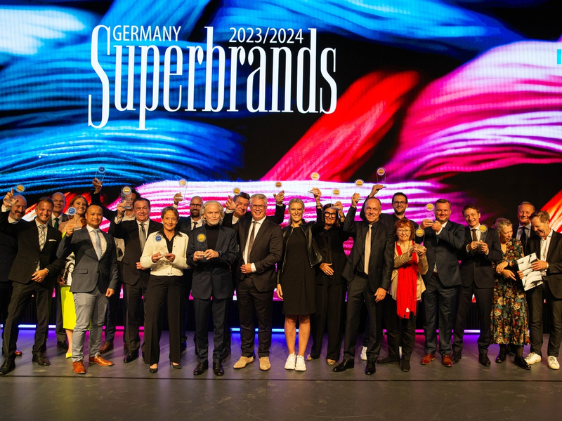 Deutschlands erfolgreichste Olympionikin Isabell Werth und 22 Marken als Superbrands Germany 2023/2024 ausgezeichnet / Laudatios von Unternehmerin Barbara Meier und Sportjournalist Carsten Sostmeier - Foto: presseportal.de