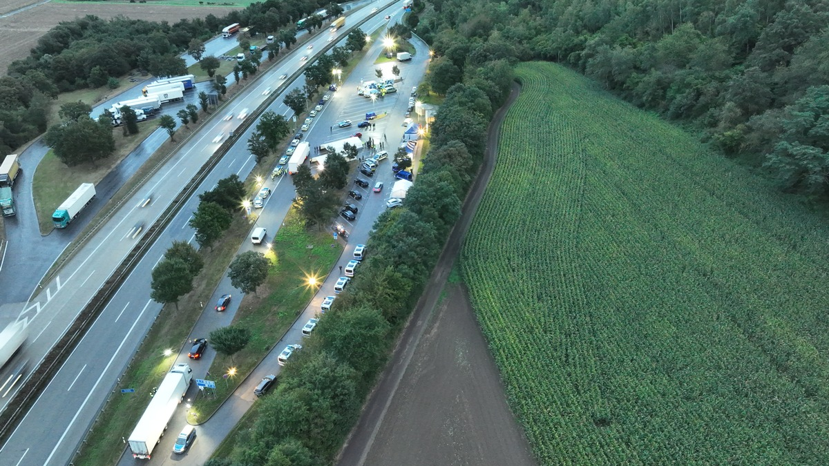 POL-PPKO: Großkontrolle auf der BAB 61 zur Kriminalitätsbekämpfung - Foto: presseportal.de