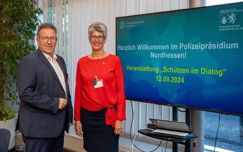 POL-KS: Veranstaltung Schützen im Dialog im Polizeipräsidium Nordhessen: Schulungskonzept fand großen Zuspruch - Foto: presseportal.de