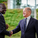 Der Kanzler und Kenias Präsident wollen gemeinsam die Migration besser steuern. - Foto: Kay Nietfeld/dpa
