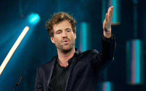 Nach mehreren Show-Absagen wegen seiner verunglimpfenden Aussagen über Behinderte will Comedian Luke Mockridge wieder auf die Bühne (Archiv-Foto). - Foto: Henning Kaiser/dpa Nach mehreren Show-Absagen wegen seiner verunglimpfenden Aussagen über Behinderte will Comedian Luke Mockridge wieder auf die Bühne (Archiv-Foto). - Foto: Henning Kaiser/dpa