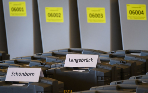 Bei der Landtagswahl am 1. September waren in Dresden und Umgebung Briefwahlzettel aufgetaucht, die zugunsten der rechtsextremen Kleinstpartei Freie Sachsen manipuliert worden waren. (Archivbild) - Foto: Robert Michael/dpa Bei der Landtagswahl am 1. September waren in Dresden und Umgebung Briefwahlzettel aufgetaucht, die zugunsten der rechtsextremen Kleinstpartei Freie Sachsen manipuliert worden waren. (Archivbild) - Foto: Robert Michael/dpa
