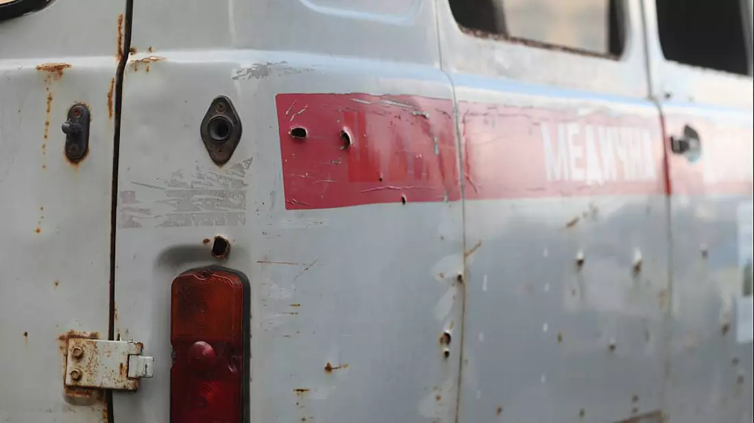 Im Ukraine-Krieg zerschossener Kleinbus (Archiv) - Bild: über dts Nachrichtenagentur