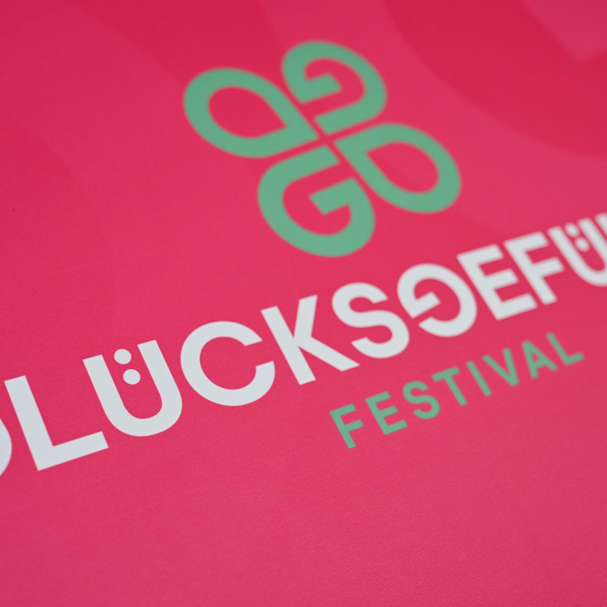 Auch Alvaro Soler trat bei dem Festival auf. - Foto: Uwe Anspach/dpa